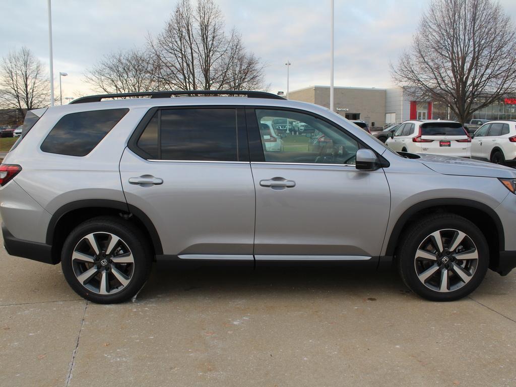 new 2025 Honda Pilot car, priced at $47,849