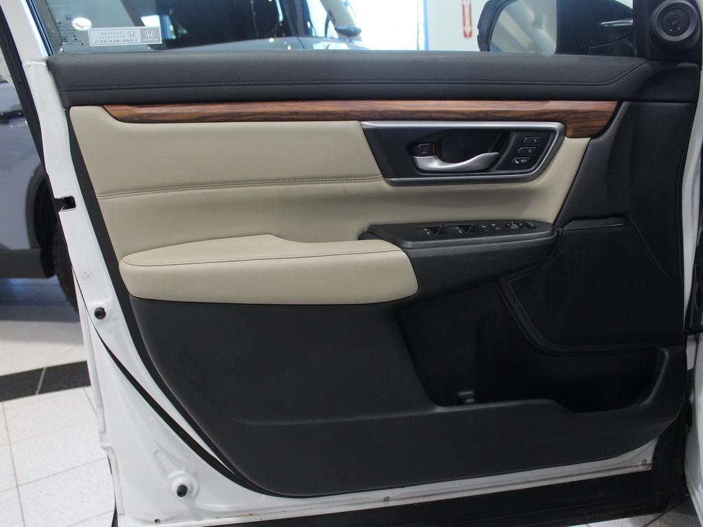 used 2022 Honda CR-V Hybrid car, priced at $31,990