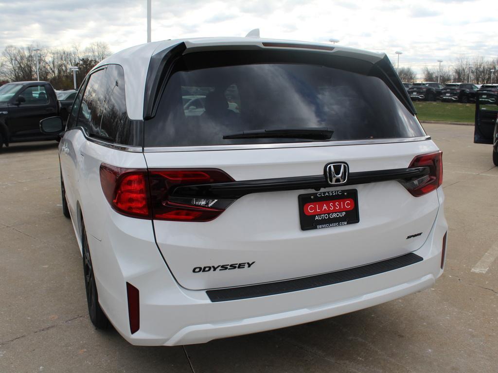 new 2026 Honda Odyssey car, priced at $43,195