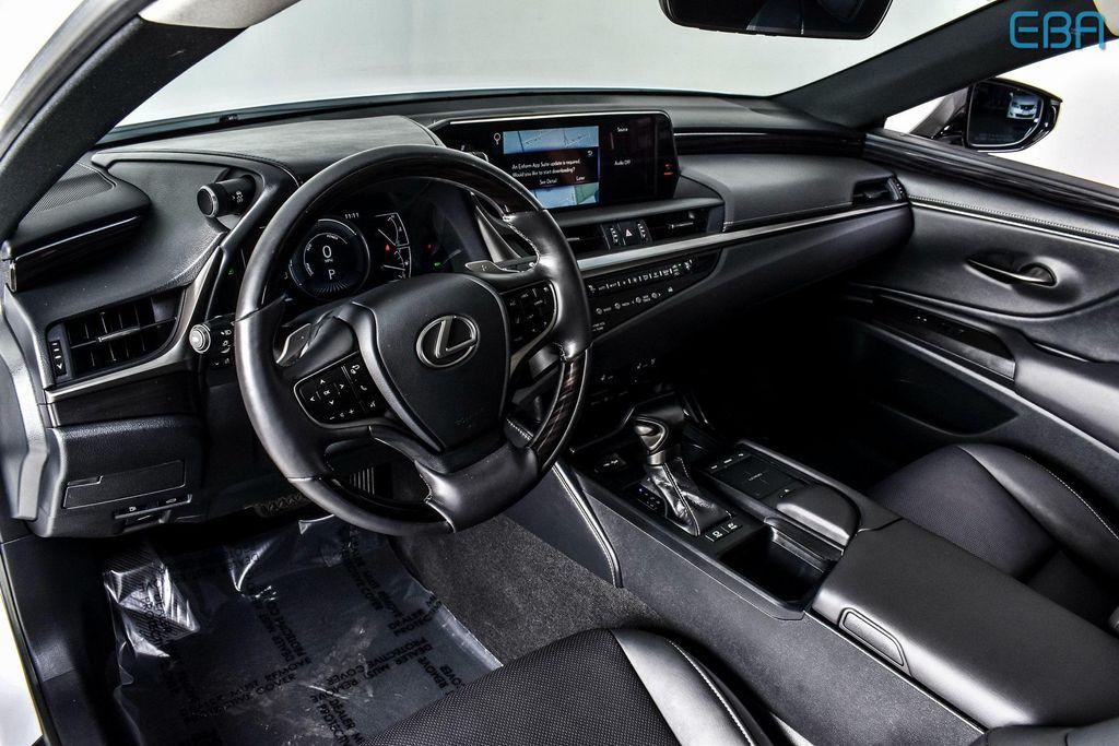 used 2019 Lexus ES 300h car, priced at $33,880