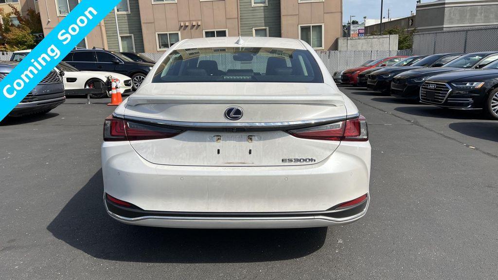 used 2019 Lexus ES 300h car, priced at $35,580