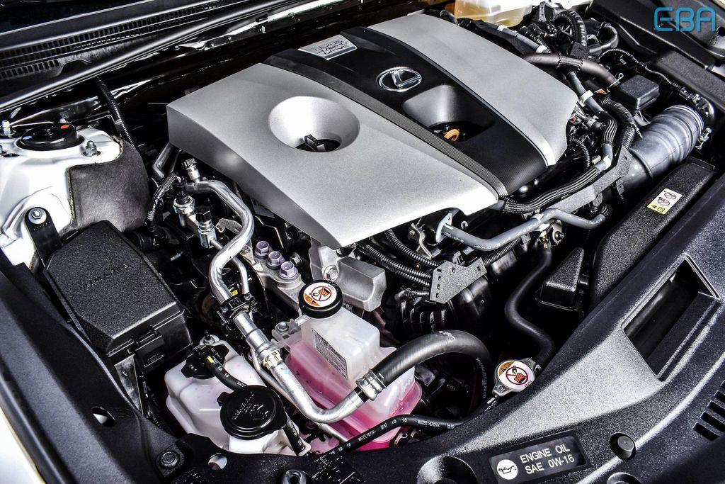 used 2019 Lexus ES 300h car, priced at $33,880