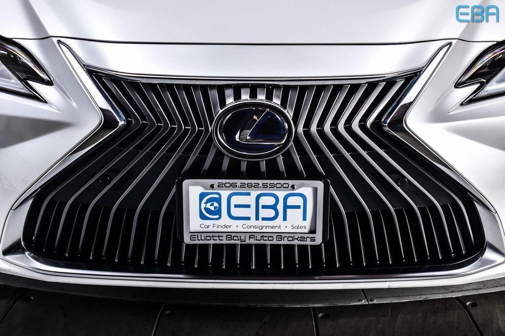 used 2019 Lexus ES 300h car, priced at $33,880