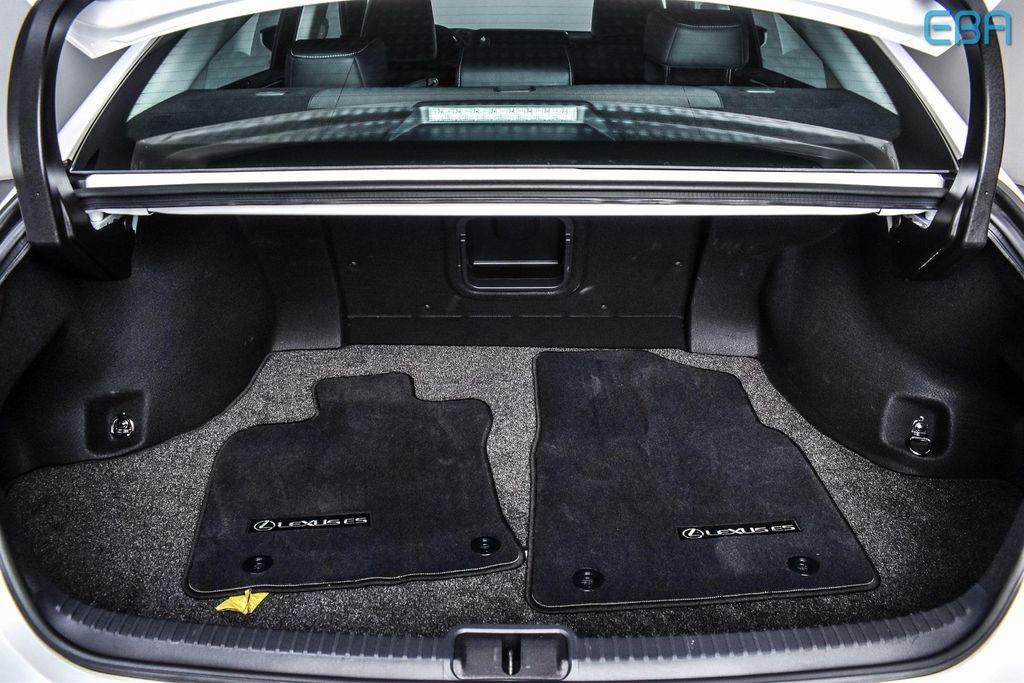 used 2019 Lexus ES 300h car, priced at $33,880