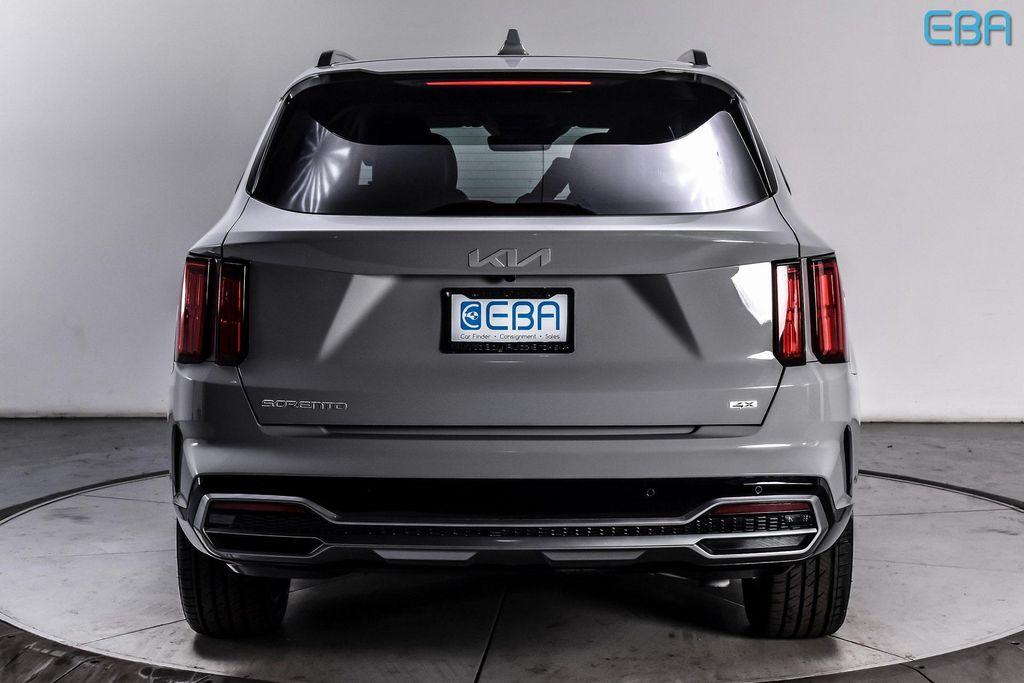 used 2023 Kia Sorento car, priced at $31,880