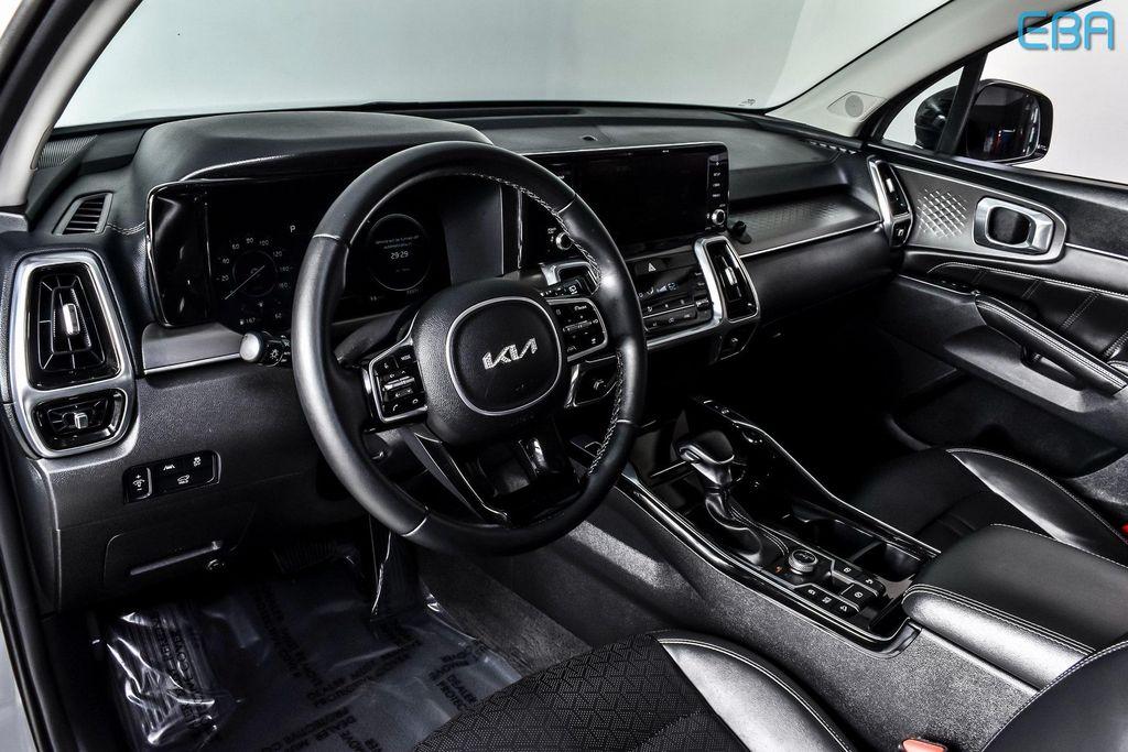 used 2023 Kia Sorento car, priced at $31,880