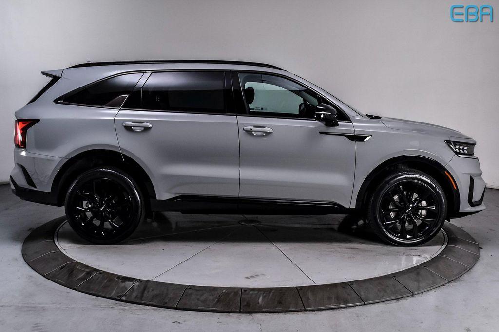 used 2023 Kia Sorento car, priced at $31,880