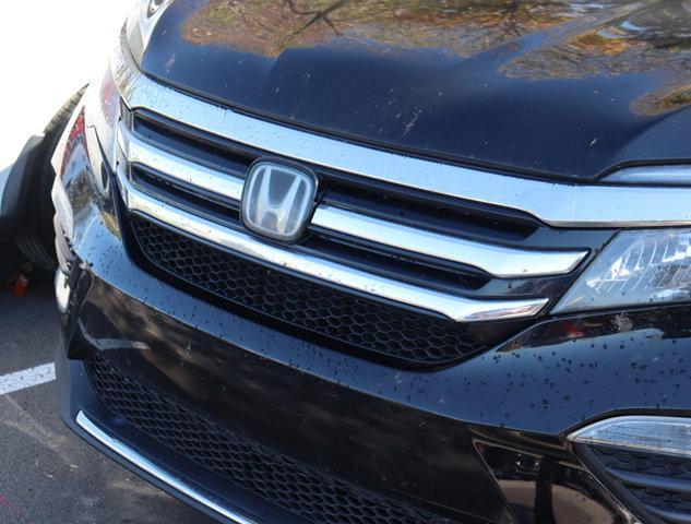 used 2018 Honda Pilot car, priced at $23,726