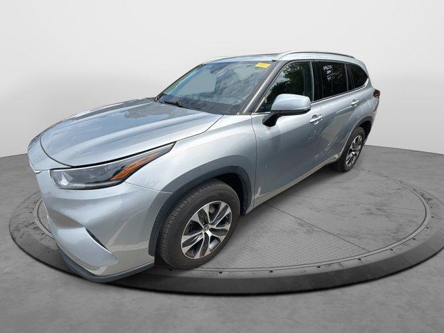 used 2021 Toyota Highlander car, priced at $32,475