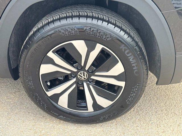 used 2024 Volkswagen Atlas car, priced at $33,918