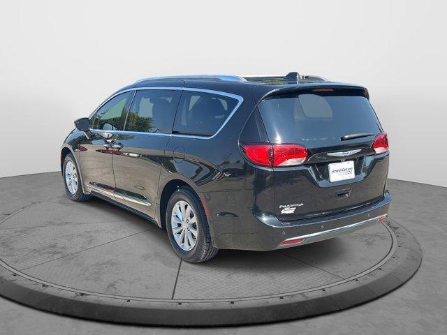 used 2018 Chrysler Pacifica car, priced at $15,631