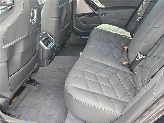 new 2025 BMW 760 car, priced at $134,675