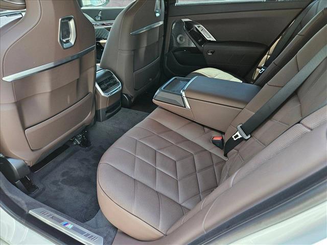 new 2025 BMW 760 car, priced at $134,425