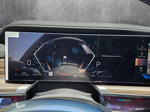 new 2025 BMW 760 car, priced at $134,425