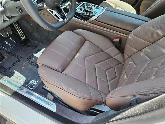 new 2025 BMW 760 car, priced at $134,425