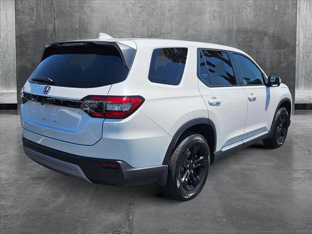 used 2025 Honda Pilot car, priced at $42,995