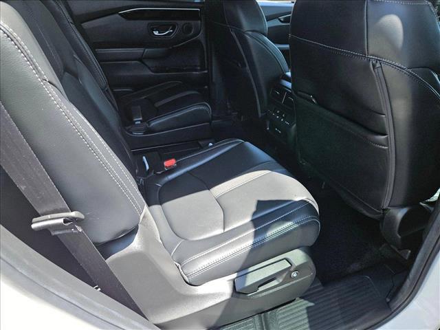 used 2025 Honda Pilot car, priced at $42,995