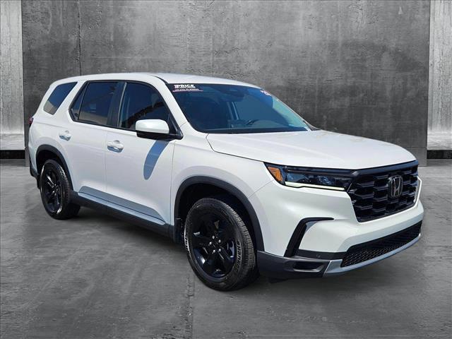 used 2025 Honda Pilot car, priced at $42,995
