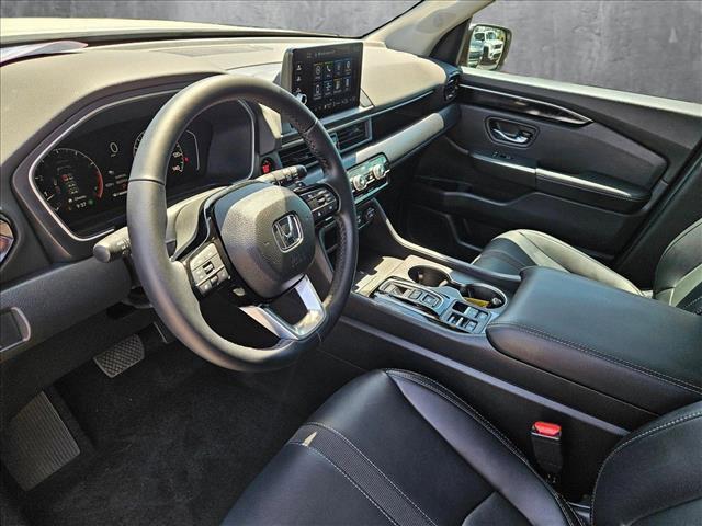 used 2025 Honda Pilot car, priced at $42,995