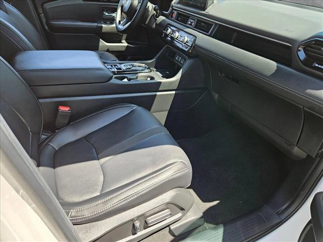 used 2025 Honda Pilot car, priced at $42,995