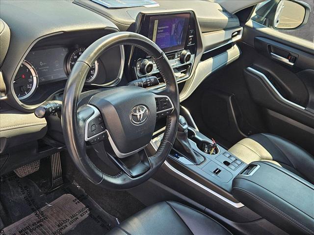 used 2023 Toyota Highlander car, priced at $33,994