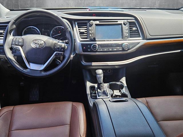 used 2019 Toyota Highlander Hybrid car, priced at $29,998
