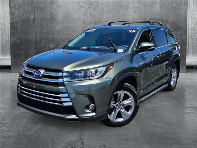 used 2019 Toyota Highlander Hybrid car, priced at $30,497