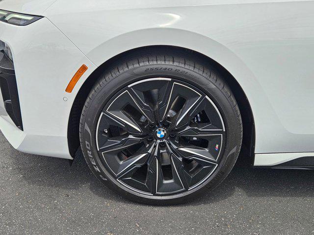 new 2025 BMW 760 car, priced at $141,455