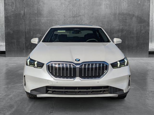 new 2024 BMW 540 car, priced at $67,295