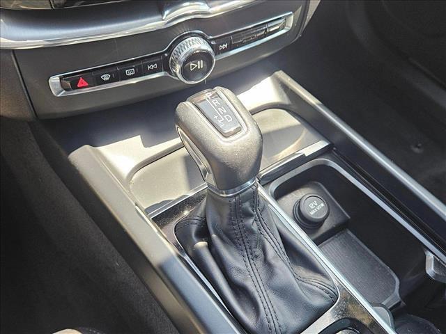 used 2020 Volvo XC60 car, priced at $27,888