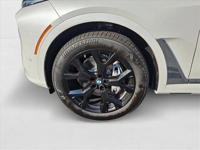 new 2026 BMW X7 car, priced at $93,965