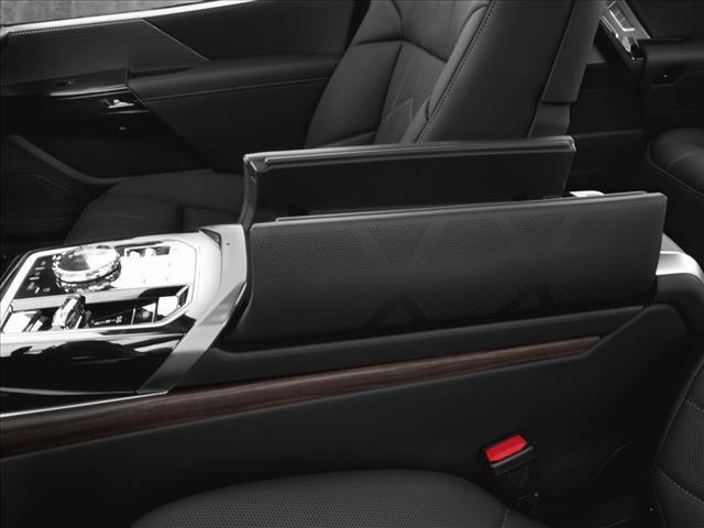 new 2025 BMW 760 car, priced at $129,625