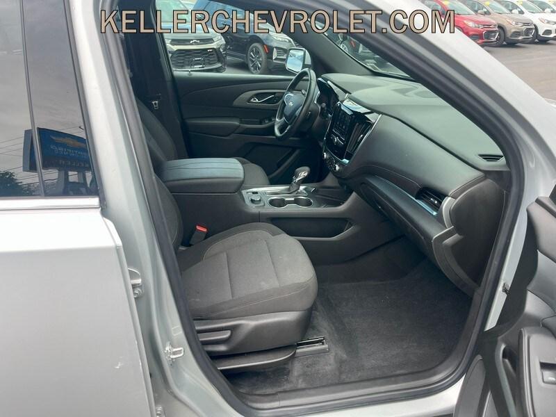 used 2022 Chevrolet Traverse car, priced at $28,999