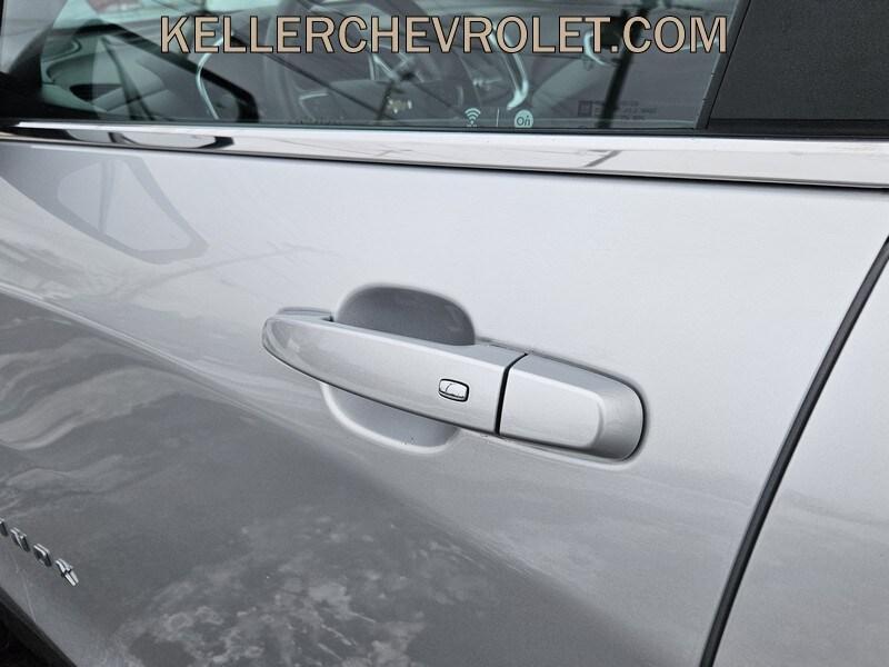 used 2021 Chevrolet Equinox car, priced at $22,353