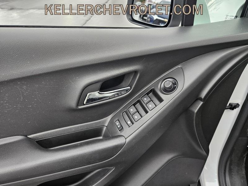 used 2022 Chevrolet Trax car, priced at $20,999