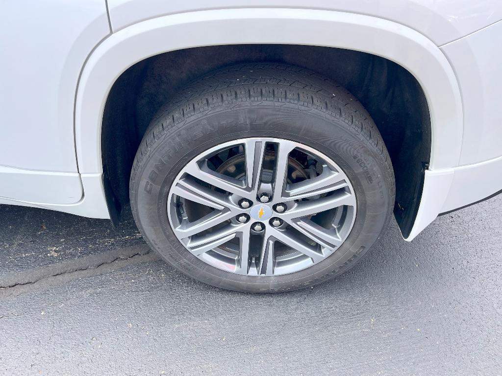 used 2022 Chevrolet Traverse car, priced at $36,999
