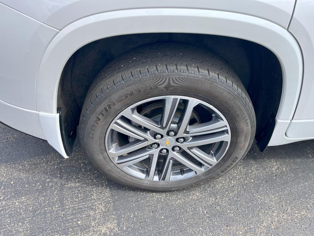used 2022 Chevrolet Traverse car, priced at $36,999