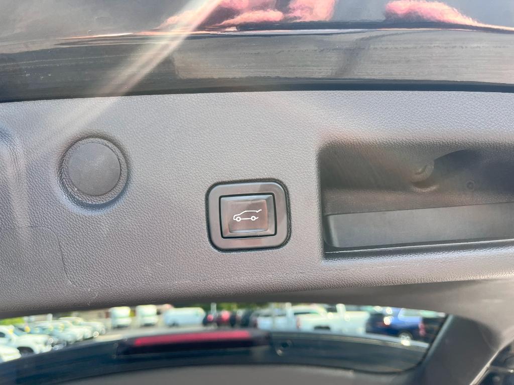 used 2022 Chevrolet Equinox car, priced at $20,988