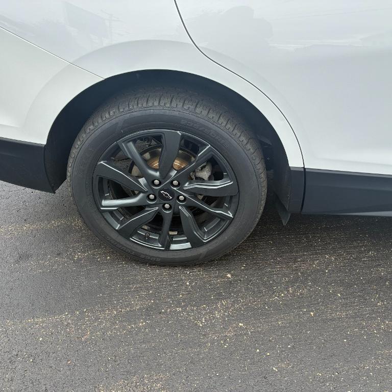 used 2023 Chevrolet Equinox car, priced at $24,989