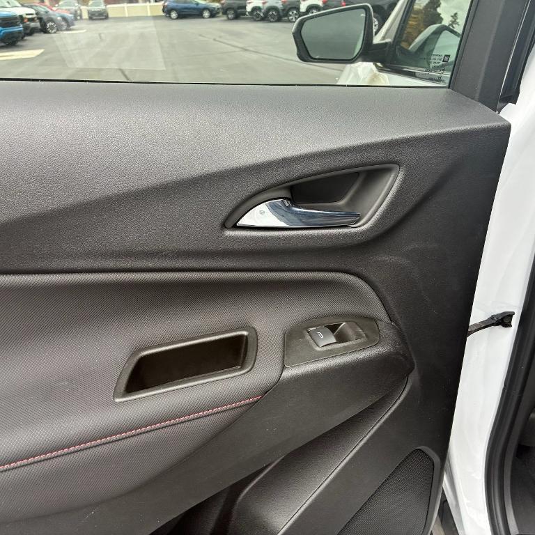 used 2023 Chevrolet Equinox car, priced at $24,989