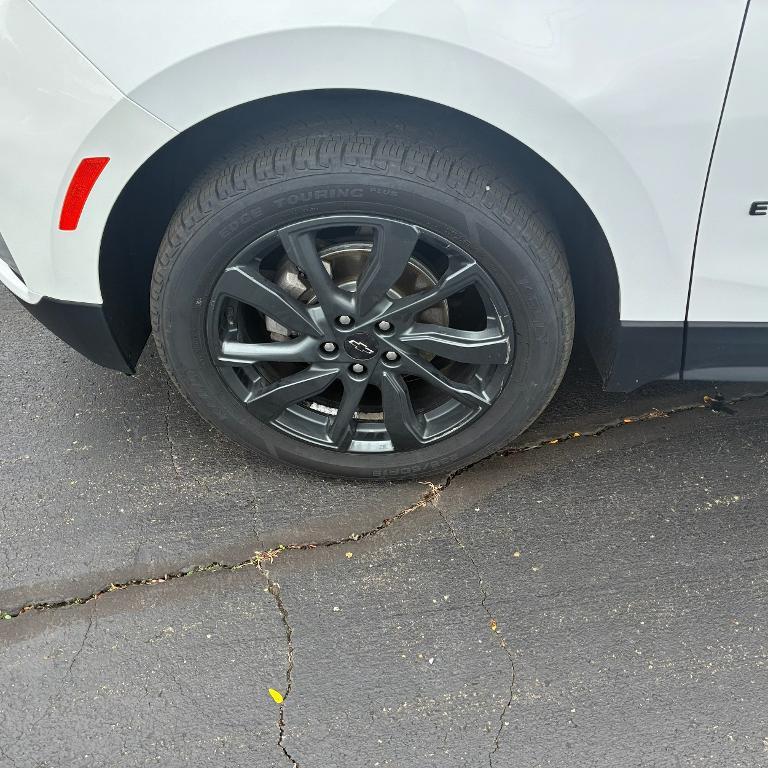 used 2023 Chevrolet Equinox car, priced at $24,989