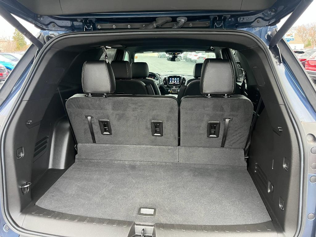 used 2023 Chevrolet Traverse car, priced at $32,999