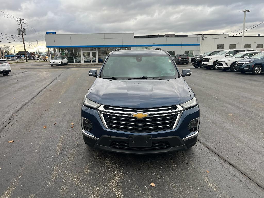 used 2023 Chevrolet Traverse car, priced at $32,999