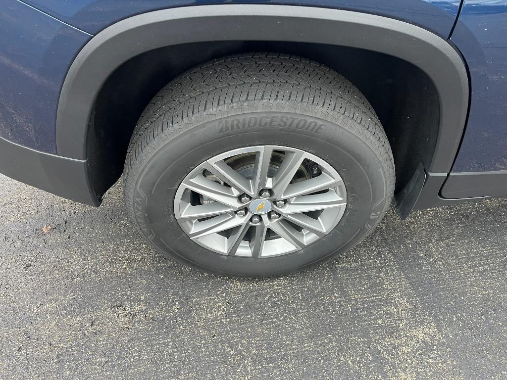 used 2023 Chevrolet Traverse car, priced at $32,999