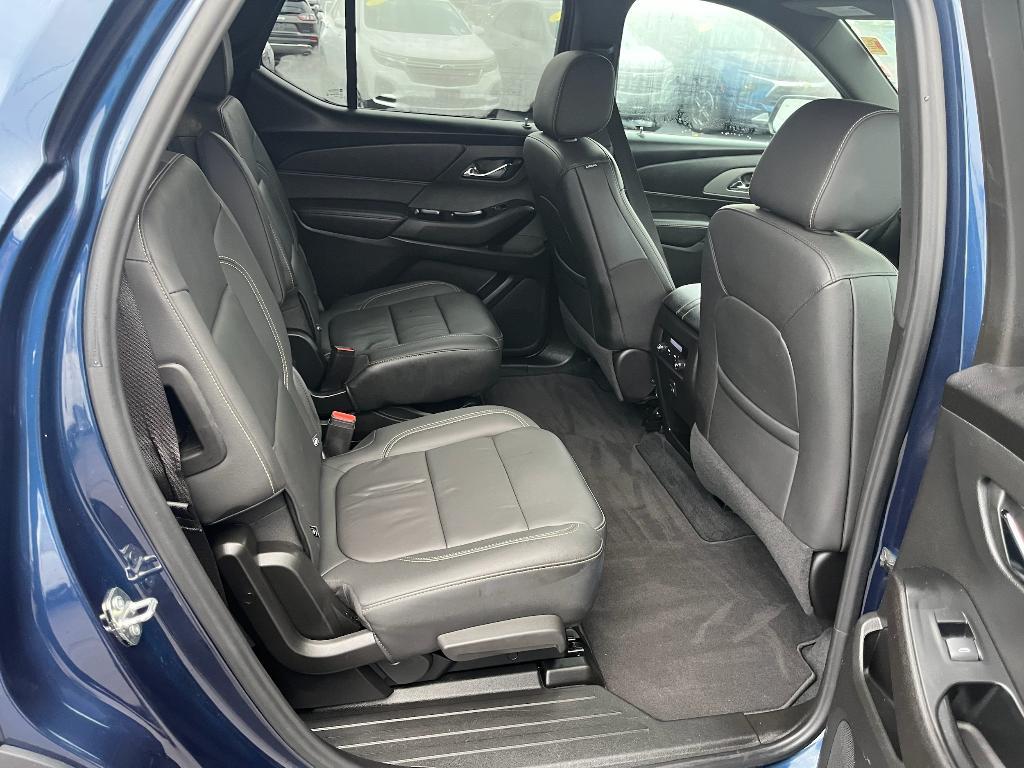 used 2023 Chevrolet Traverse car, priced at $32,999