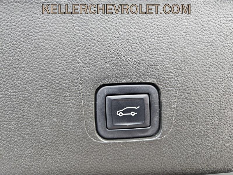 used 2022 Chevrolet Traverse car, priced at $32,975