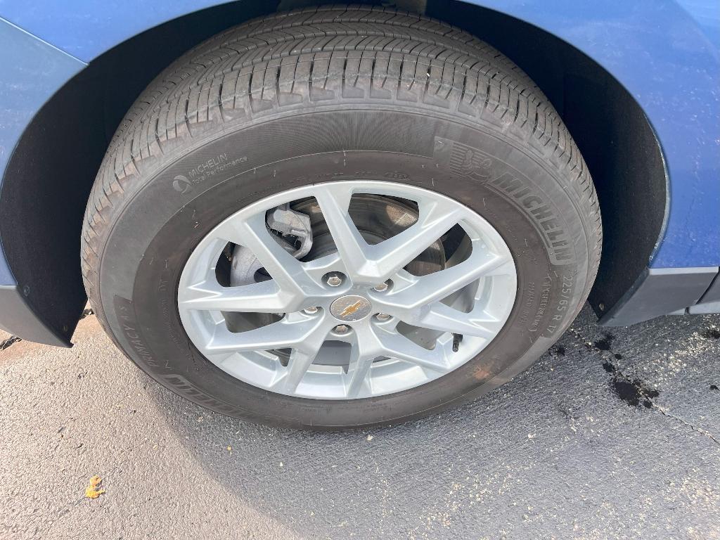 used 2024 Chevrolet Equinox car, priced at $22,637