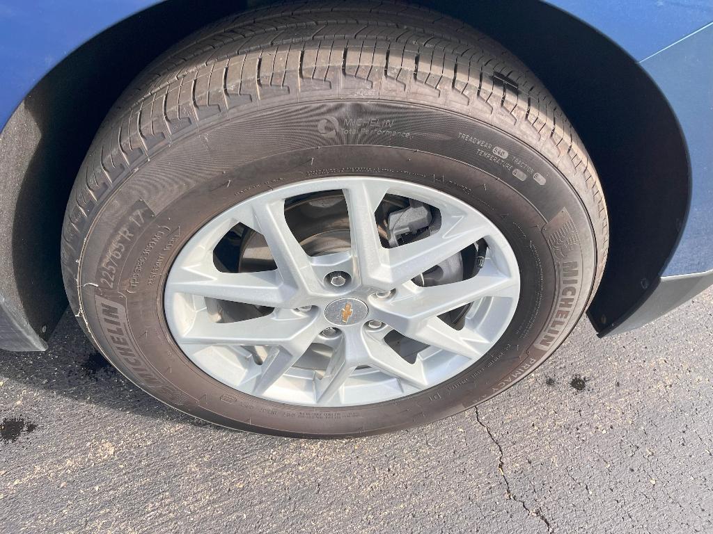 used 2024 Chevrolet Equinox car, priced at $22,637