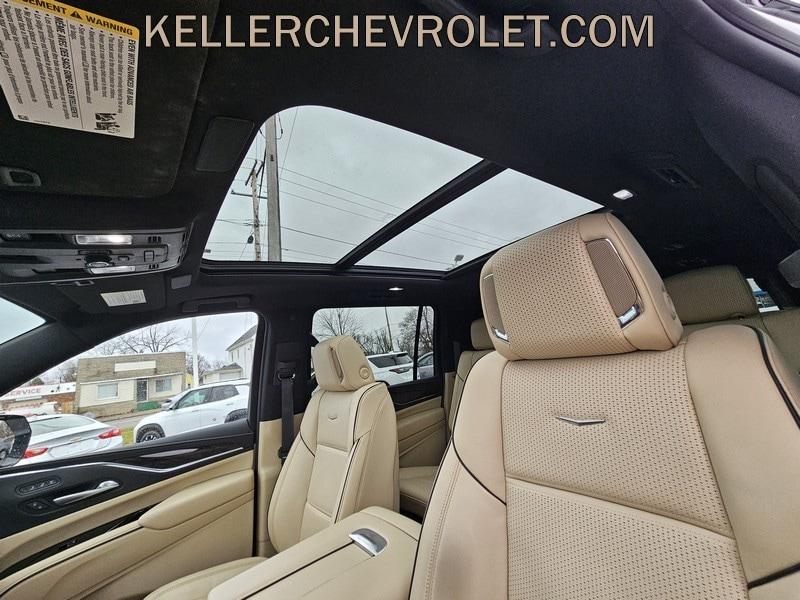 used 2023 Cadillac Escalade ESV car, priced at $78,995