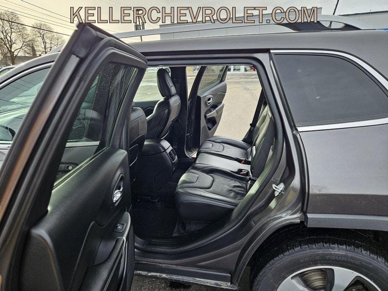 used 2019 Jeep Cherokee car, priced at $19,999